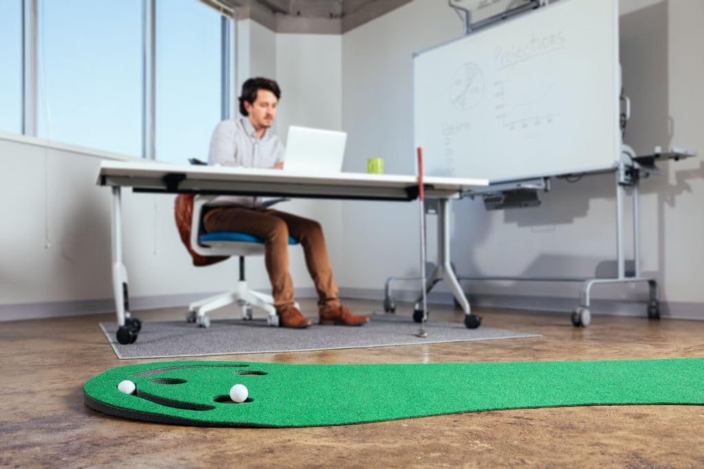 PUTT-A-BOUT Grassroots Par Three Putting Green (9-feet x 3-feet)