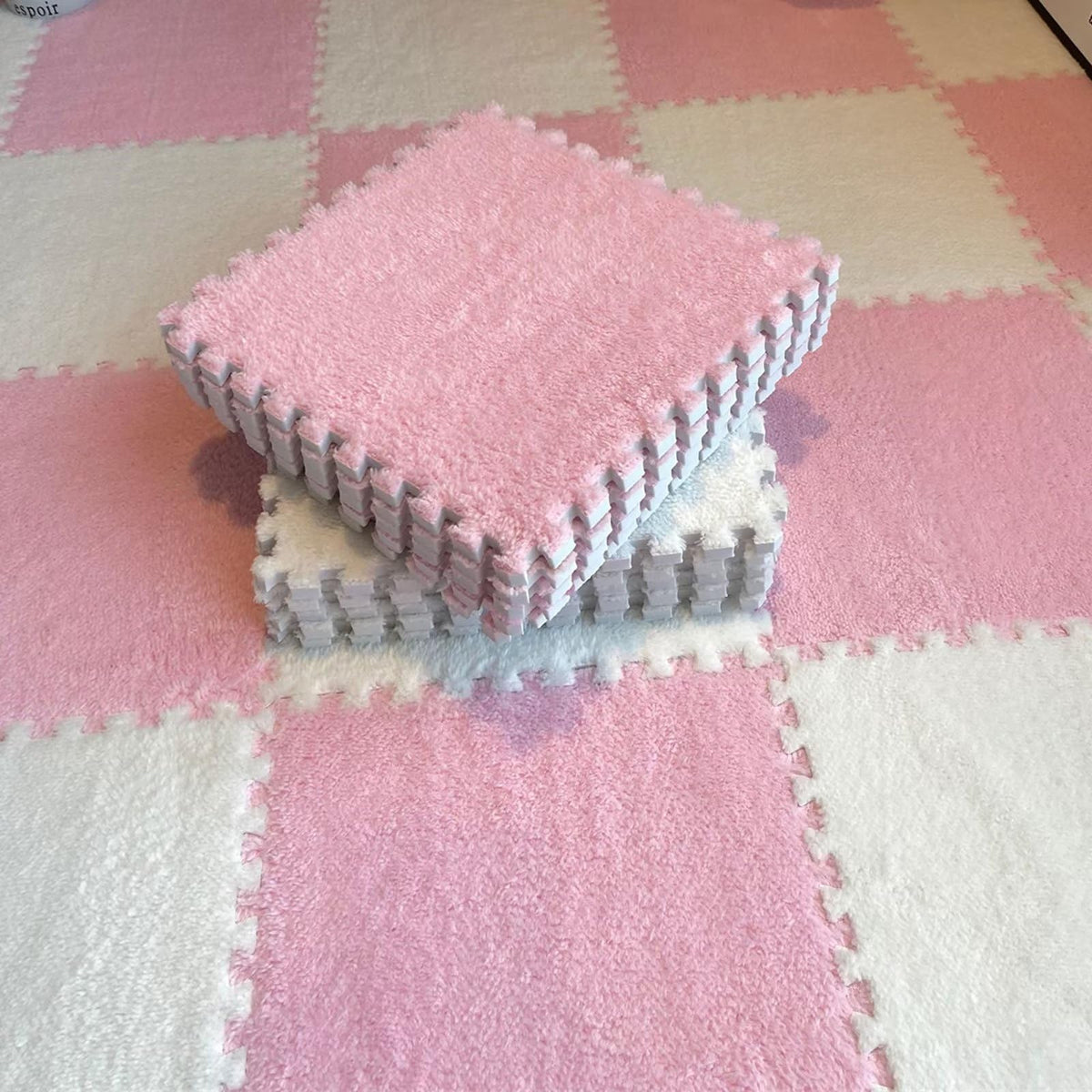 12pcs Plush Puzzle Foam Floor Mat, Soft Thicken Fluffy Interlocking Square Foam Tiles Area Rugs Carpet for Parlor Bedroom Decoration(11.8x11.8x0.55in,Rose Red&Pink)